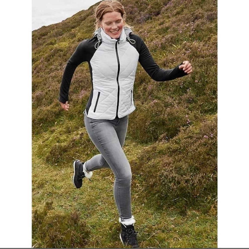 Athleta Run On Sculptek Stretch Black and White Jacket